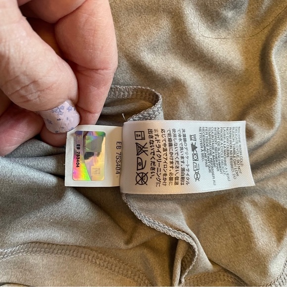 The North Face Men’s Solid Color-Crew Neck-Pullover- Size Small - Picture 9 of 10